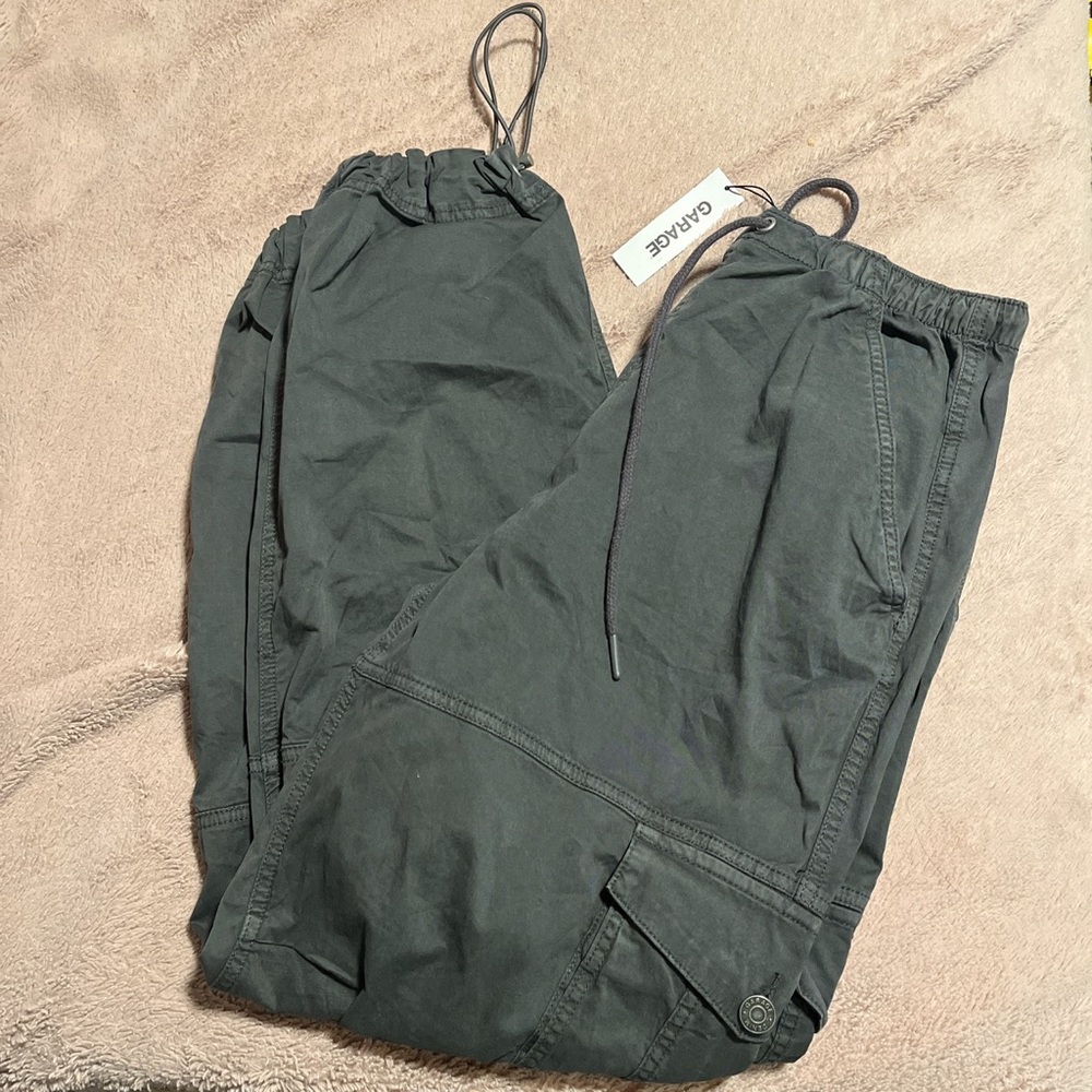DARK GREY CARGO PANTS